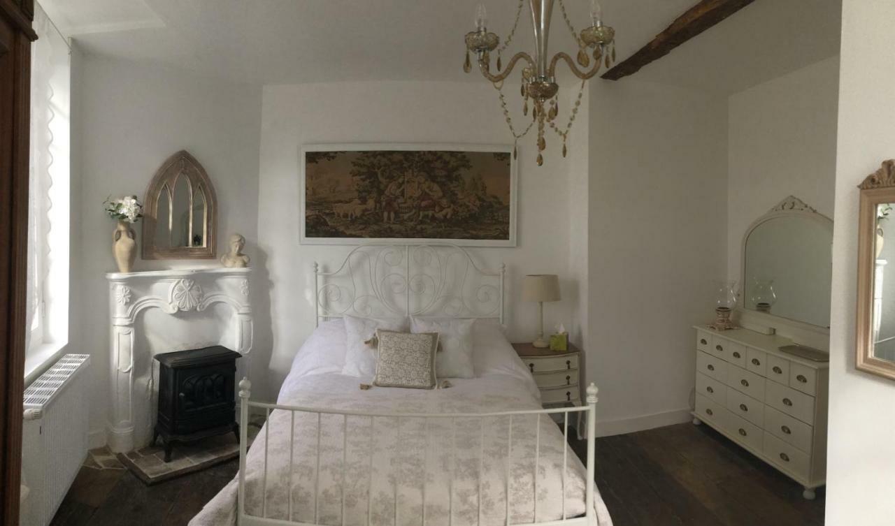 La Maison Du Pont La Rochebeaucourt-et-Argentine ภายนอก รูปภาพ